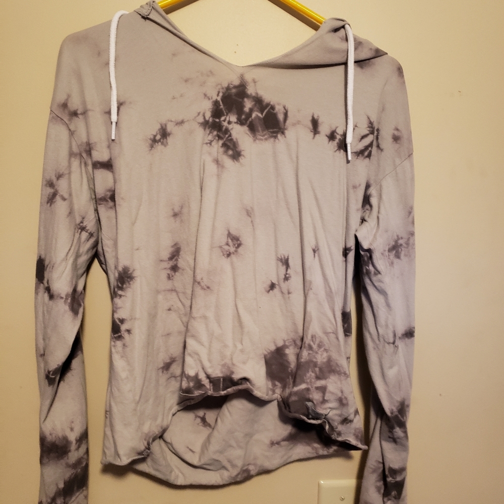 Long sleeve with hood